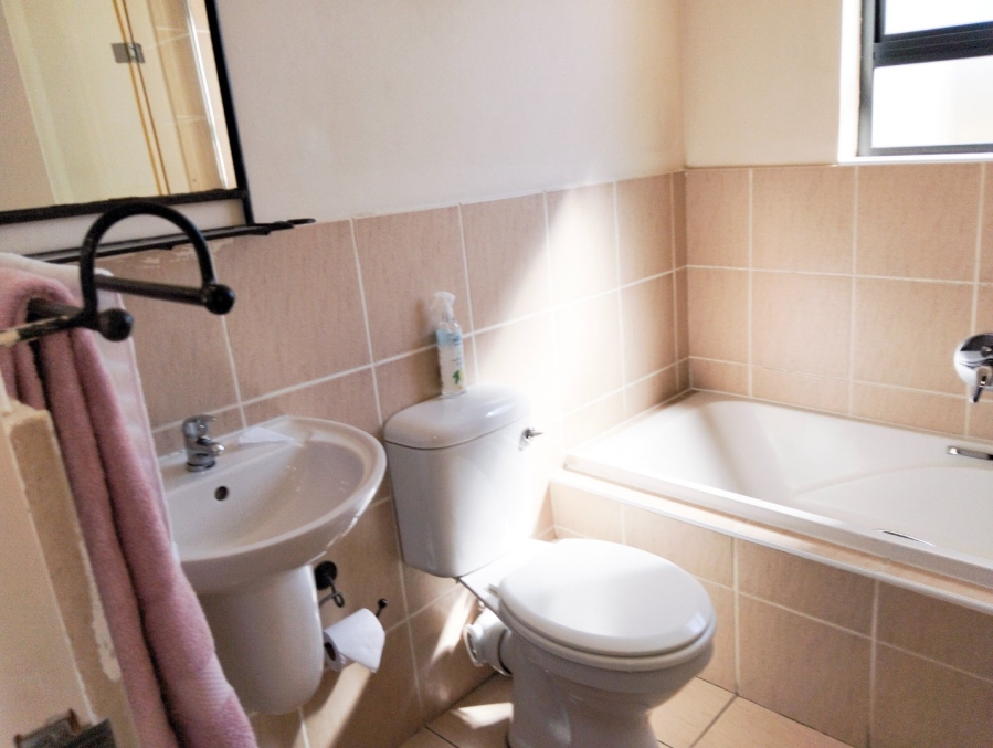 2 Bedroom Property for Sale in Parklands East Western Cape